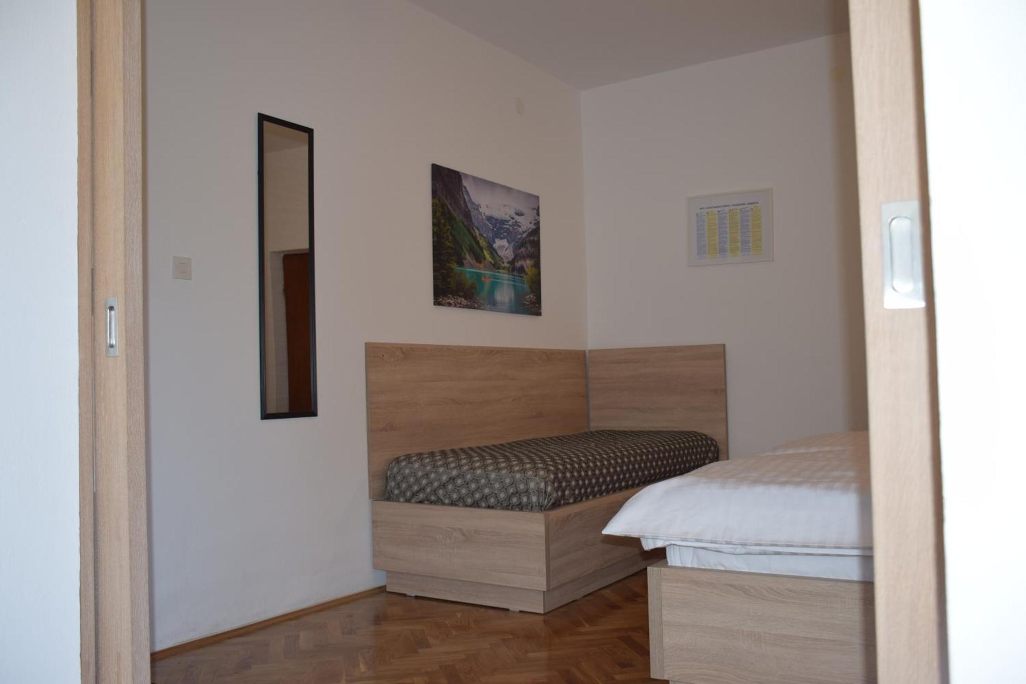 Apartments Popo Stari Grad Kültér fotó