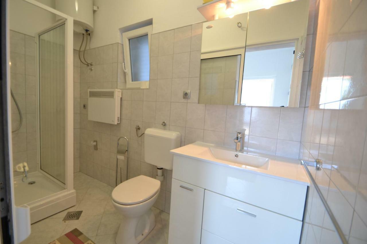 Apartments Popo Stari Grad Kültér fotó