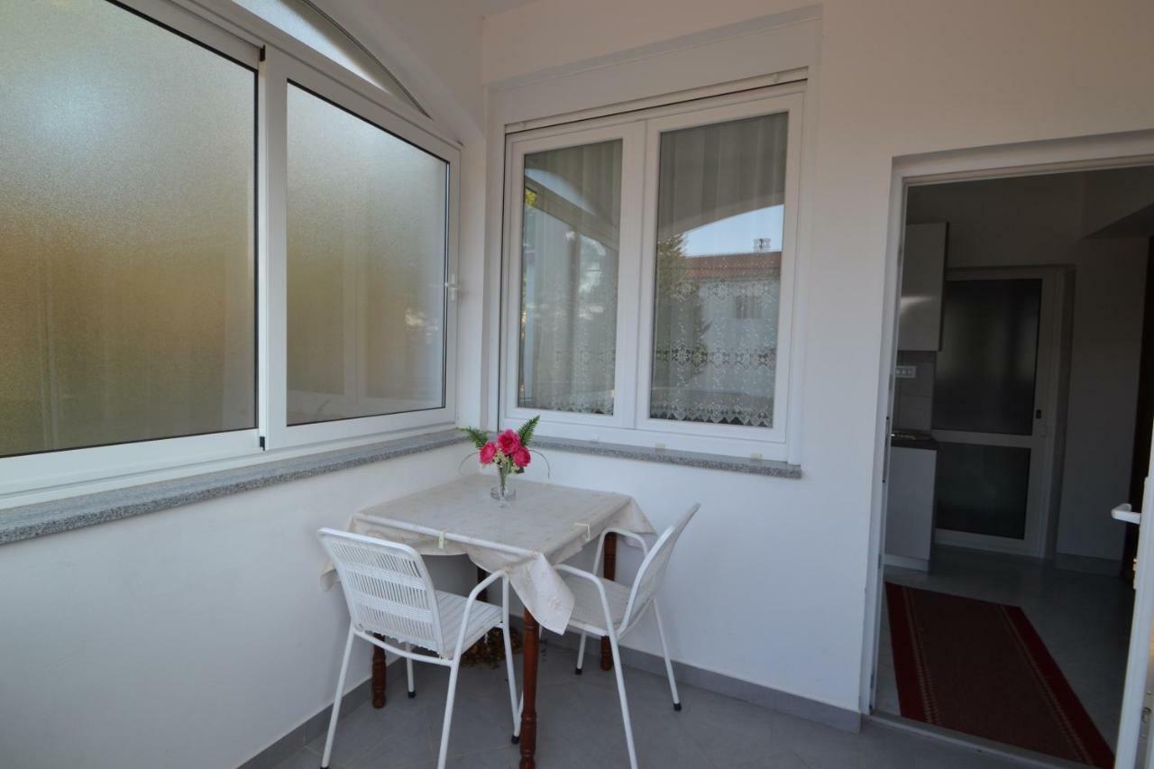 Apartments Popo Stari Grad Kültér fotó